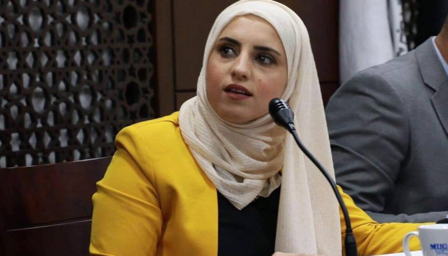 المحامية عرين بدوان مسؤولة ملف الأطفال والأسيرات المحامية عرين بدوان مسؤولة ملف الأطفال والأسيرات