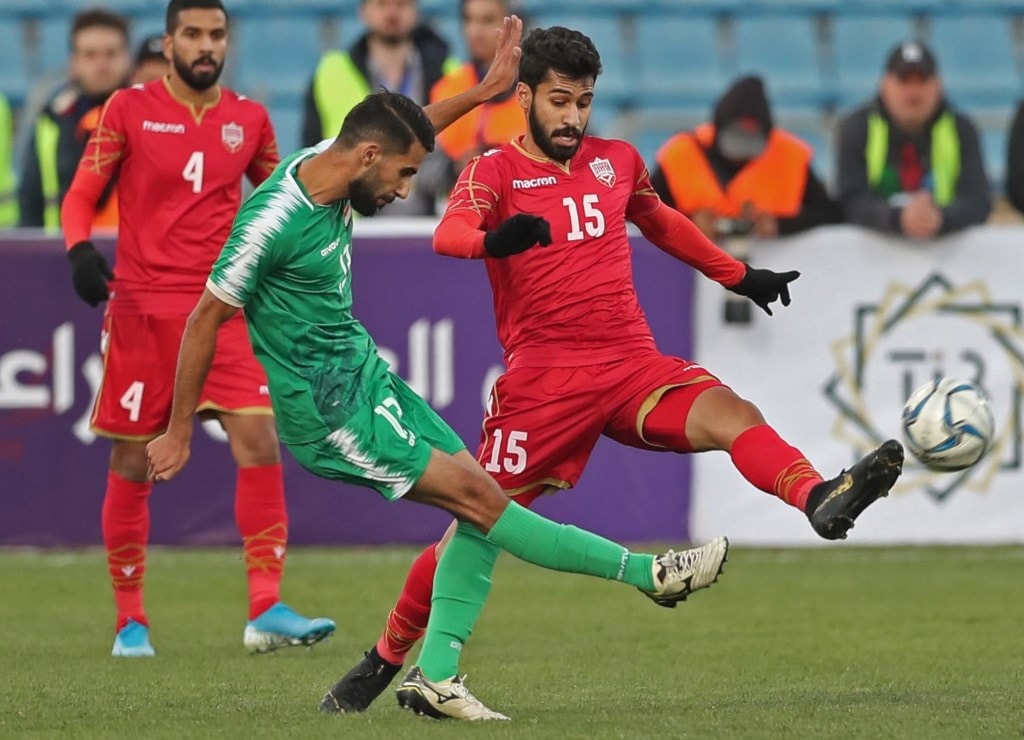 تعادل منتخب العراق أمام نظيره البحريني (أ ف ب) تعادل منتخب العراق أمام نظيره البحريني (أ ف ب)