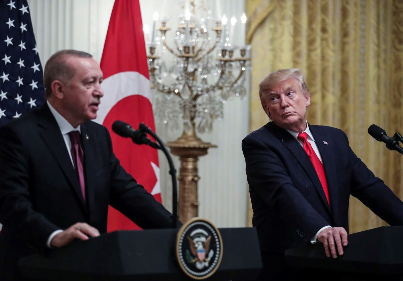 ترامب خلال استقباله إردوغان في البيت الأبيض ترامب خلال استقباله إردوغان في البيت الأبيض