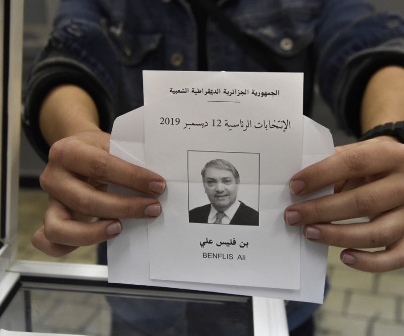 بن فليس يعلن اعتزاله العمل السياسي بعد خسارته في الانتخابات الجزائرية (أ ف ب). بن فليس يعلن اعتزاله العمل السياسي بعد خسارته في الانتخابات الجزائرية (أ ف ب).