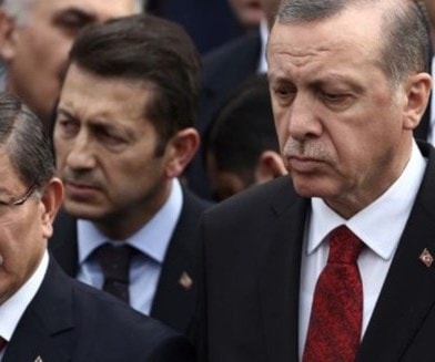 الرئيس التركي رجب طيب إردوغان ورئيس الوزراء الأسبق أحمد داوود أوغلو الرئيس التركي رجب طيب إردوغان ورئيس الوزراء الأسبق أحمد داوود أوغلو