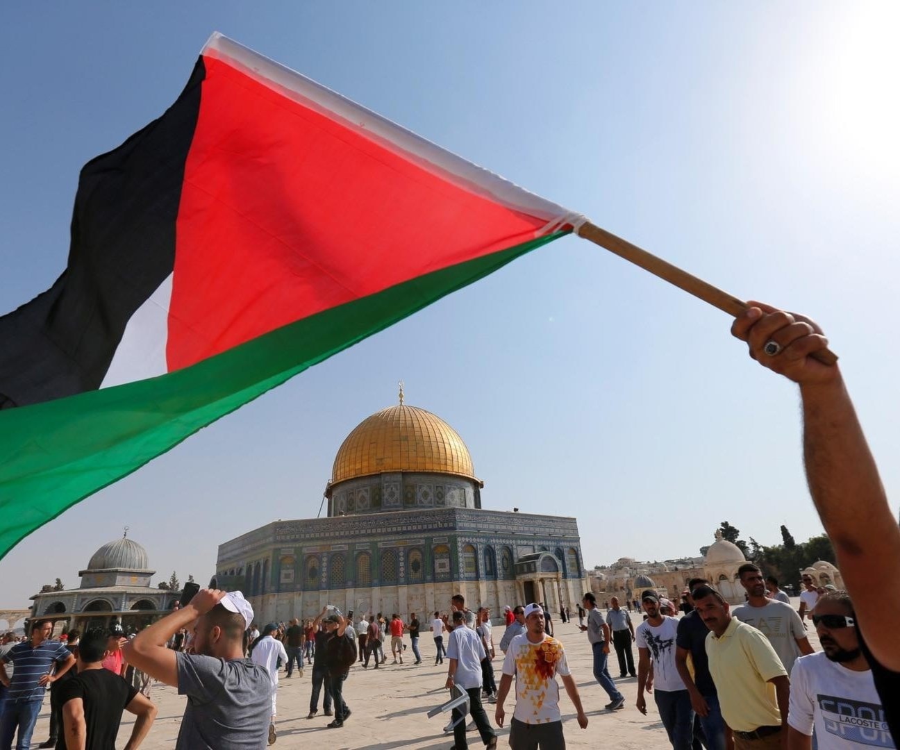 القضية الفلسطينية بين ربيع العرب وخريف القيادة القضية الفلسطينية بين ربيع العرب وخريف القيادة