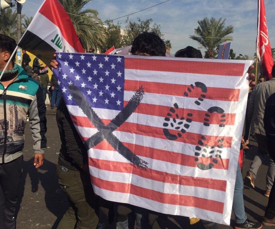 تظاهرات في بغداد دعماً لسلمية الاحتجاجات ورفضاً للتدخلات الأميركية والإسرائيلية تظاهرات في بغداد دعماً لسلمية الاحتجاجات ورفضاً للتدخلات الأميركية والإسرائيلية