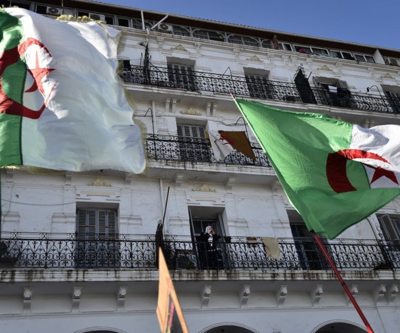 مناظرة تلفزيونية وصفت بالتاريخية بين المرشحين إلى الرئاسة في الجزائر (أ ف ب). مناظرة تلفزيونية وصفت بالتاريخية بين المرشحين إلى الرئاسة في الجزائر (أ ف ب).