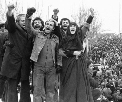 من يعيش في إيران يعرف أن العقوبات فرضت لتستهدف الثوري والمقاوم للشعب الإيراني من يعيش في إيران يعرف أن العقوبات فرضت لتستهدف الثوري والمقاوم للشعب الإيراني