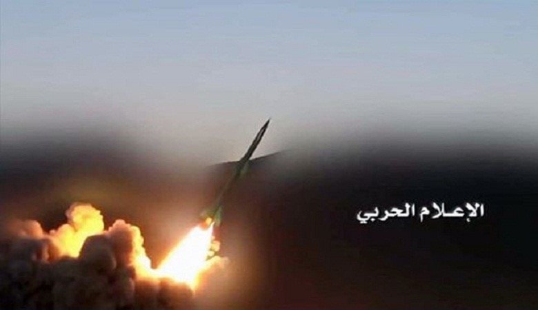 الصاروخان البالستيان أصابا تجمعات قوات التحالف في منطقة الملاحيظ الحدودية بين جيزان وصعدة الصاروخان البالستيان أصابا تجمعات قوات التحالف في منطقة الملاحيظ الحدودية بين جيزان وصعدة