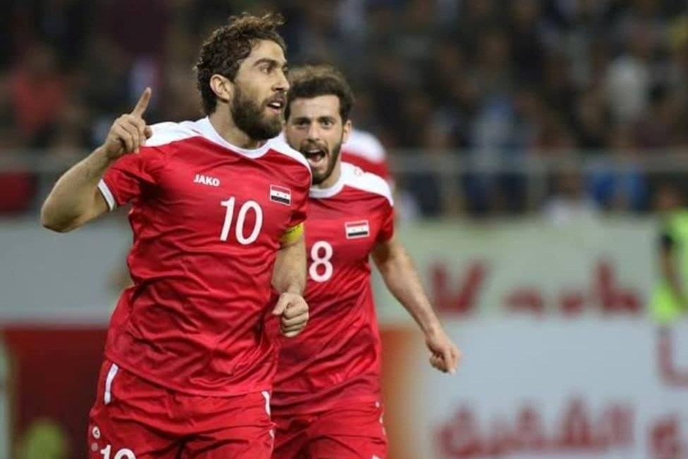 فراس الخطيب محتفلاً بتسجيله هدف الفوز الوحيد فراس الخطيب محتفلاً بتسجيله هدف الفوز الوحيد
