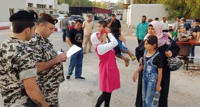 زيارة عون لموسكو تؤكد تمسك لبنان بالمبادرة الروسية لاعادة النازحين السوريين زيارة عون لموسكو تؤكد تمسك لبنان بالمبادرة الروسية لاعادة النازحين السوريين