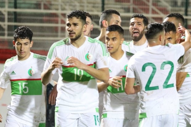 فازت الجزائر على تونس 1-0 فازت الجزائر على تونس 1-0