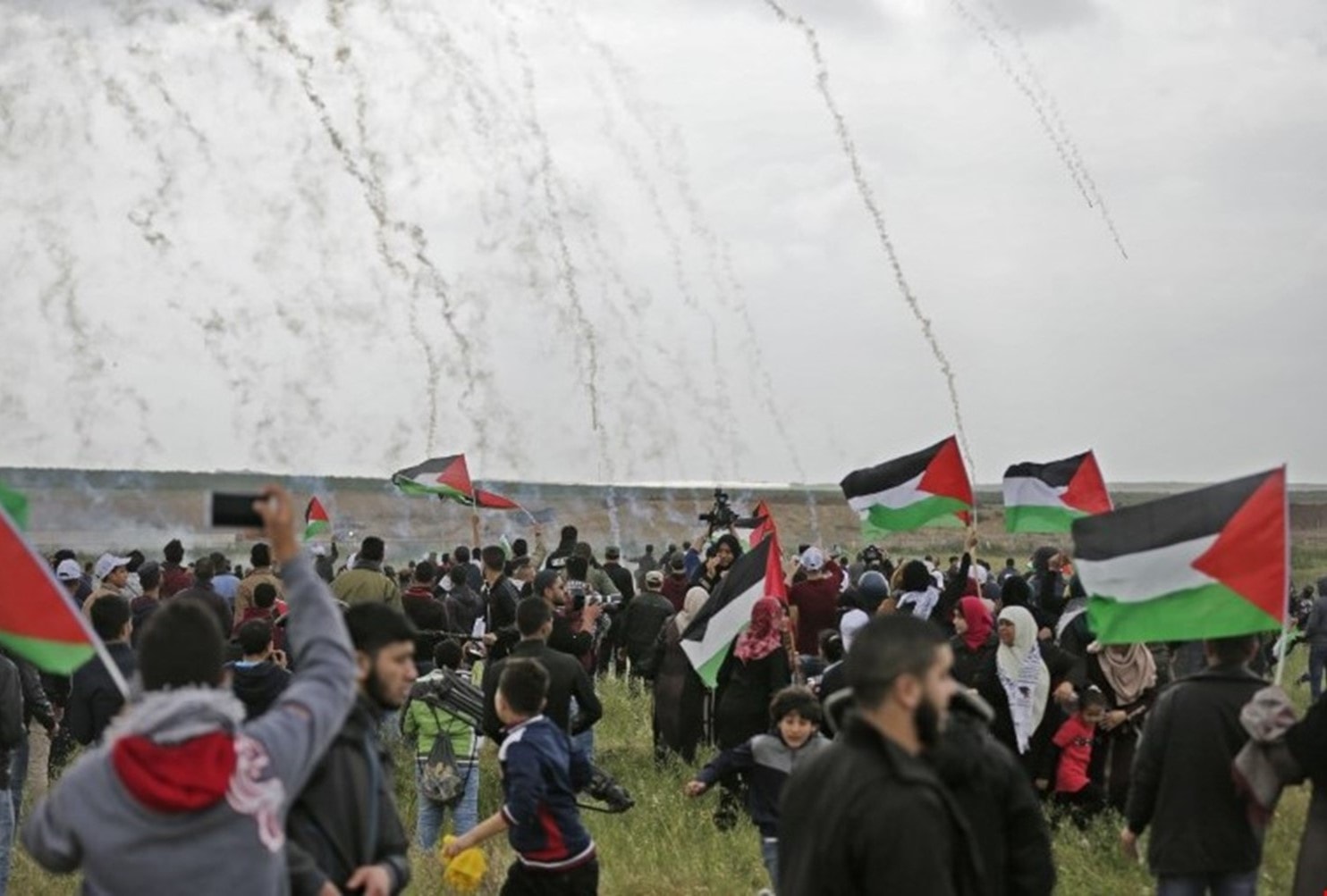 سرايا القدس: نجدد ثقتنا بشعبنا الوفي ونؤكد أن كل المؤامرات ستتحطم على صخرة صموده سرايا القدس: نجدد ثقتنا بشعبنا الوفي ونؤكد أن كل المؤامرات ستتحطم على صخرة صموده
