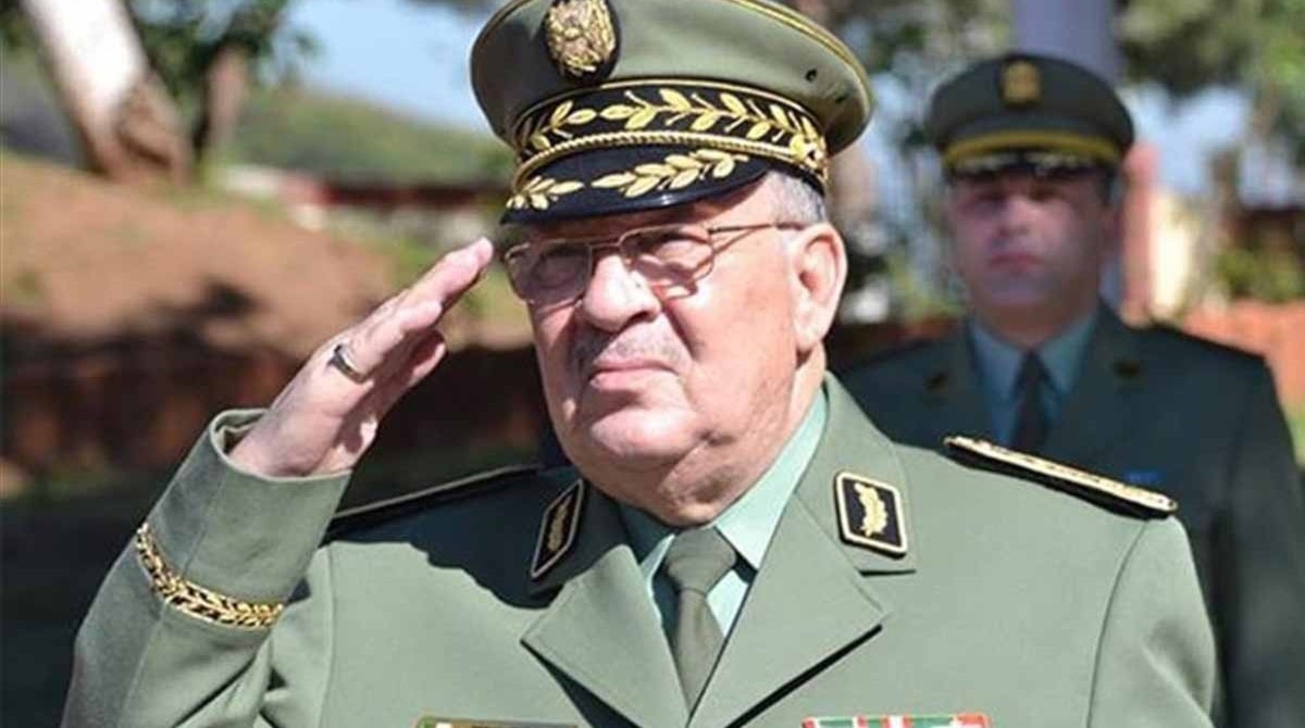 صالح: بعض الأطراف تعمل على إعداد مخطط يهدف إلى ضرب مصداقية الجيش صالح: بعض الأطراف تعمل على إعداد مخطط يهدف إلى ضرب مصداقية الجيش