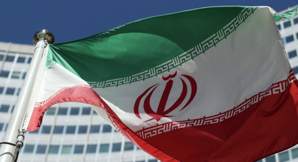 وزير الخارجية الهولندي ستيف بلوك يقول في رسالة إلى البرلمان إن الحكومة قررت استدعاء سفير هولندا لدى طهران للتشاور وزير الخارجية الهولندي ستيف بلوك يقول في رسالة إلى البرلمان إن الحكومة قررت استدعاء سفير هولندا لدى طهران للتشاور