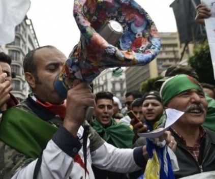 حان موعد ترسيخ قاعدة الجزائر للجزائريين وليس لقلة من المحظوظين حان موعد ترسيخ قاعدة الجزائر للجزائريين وليس لقلة من المحظوظين