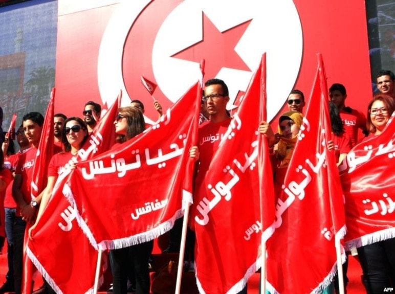 في خطوة قد تعمق الانقسام... "نداء تونس" ينتخب زعيمين له في خطوة قد تعمق الانقسام... "نداء تونس" ينتخب زعيمين له