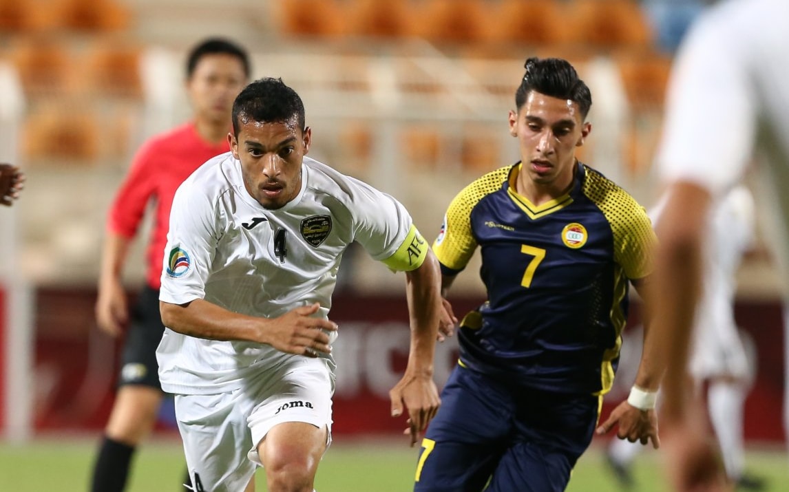 فاز العهد على مضيفه السويق العماني 1-0 فاز العهد على مضيفه السويق العماني 1-0