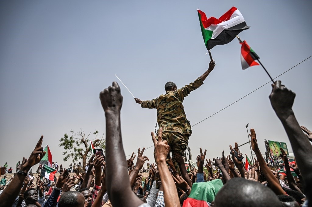جانب من التظاهرات في السودان (أ ف ب) جانب من التظاهرات في السودان (أ ف ب)