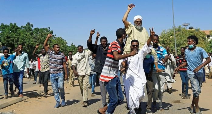 بعد زلزال السودان الغربة في الوطن: داء عربي بعد زلزال السودان الغربة في الوطن: داء عربي