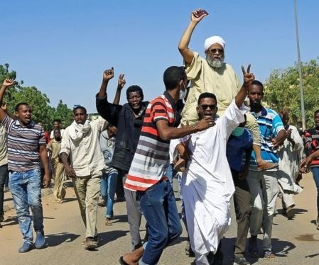 بعد زلزال السودان الغربة في الوطن: داء عربي بعد زلزال السودان الغربة في الوطن: داء عربي
