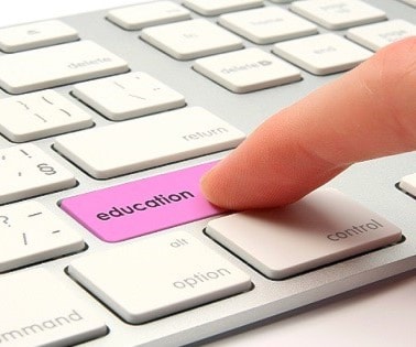 التدريس عن بُعد: تنامي ظاهرة القاعات الإفتراضية والإقبال المُتزايد على التعليم الرقمي التدريس عن بُعد: تنامي ظاهرة القاعات الإفتراضية والإقبال المُتزايد على التعليم الرقمي