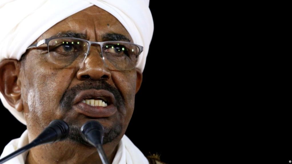 هل حفر "البشير" قبره بيديه في اليمن هل حفر "البشير" قبره بيديه في اليمن