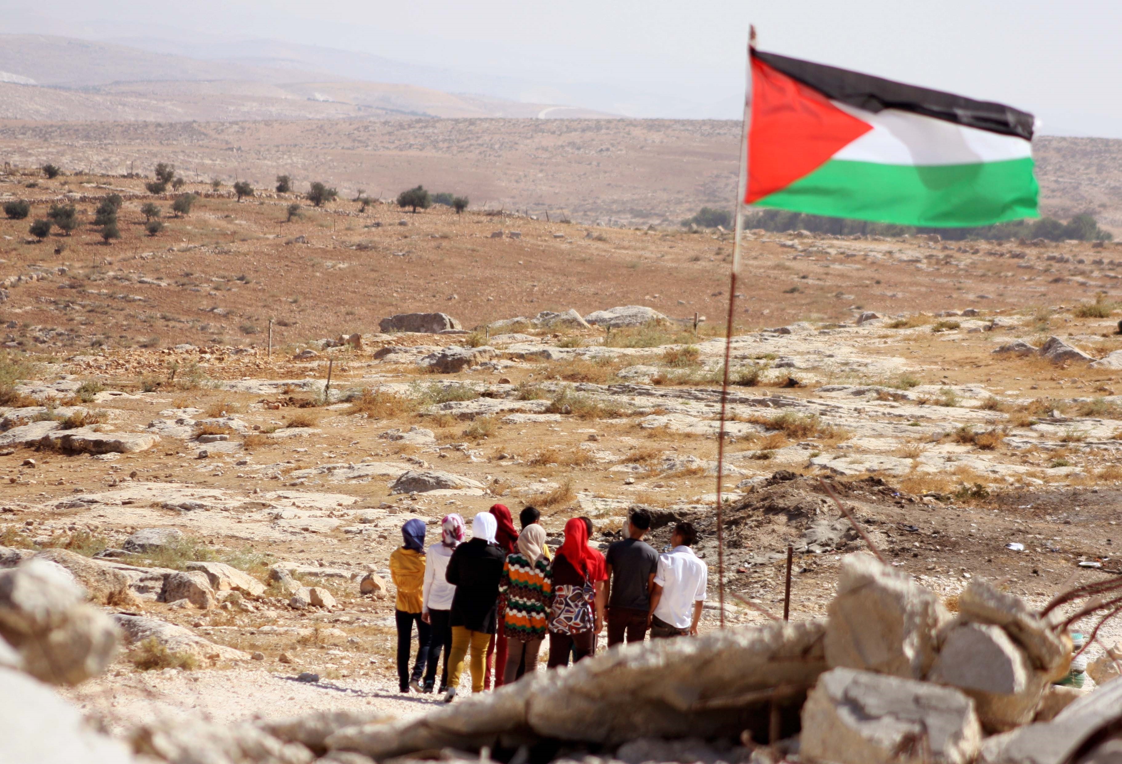 يتطلّب من الكل الفلسطيني أن يكون على قدر من المسؤولية لمواجهة المخططات والمشاريع الإسرائيلية والأميركية يتطلّب من الكل الفلسطيني أن يكون على قدر من المسؤولية لمواجهة المخططات والمشاريع الإسرائيلية والأميركية