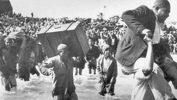 نموذج من مشاهد التهجير في نكبة 1948 نموذج من مشاهد التهجير في نكبة 1948