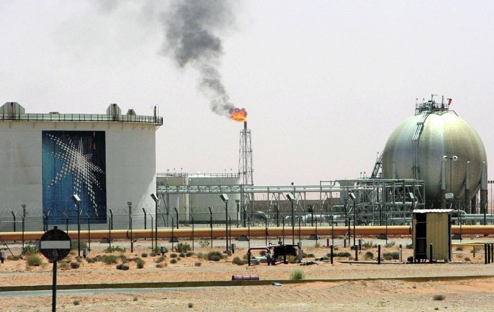وزير الطاقة السعودي: محطتان لضخ النفط لخط الأنابيب شرق - غرب تعرضتا لهجوم بطائرات مفخخة وزير الطاقة السعودي: محطتان لضخ النفط لخط الأنابيب شرق - غرب تعرضتا لهجوم بطائرات مفخخة