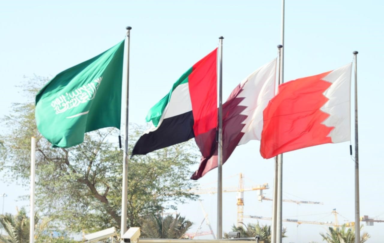على وقع ضجيج التهديدات، حصلت حادثة تخريب السفن في ميناء الفجيرة الإماراتي، بشكل يوحي وكأن هناك مَن يحاول أن يدفع الأمور إلى التصعيد على وقع ضجيج التهديدات، حصلت حادثة تخريب السفن في ميناء الفجيرة الإماراتي، بشكل يوحي وكأن هناك مَن يحاول أن يدفع الأمور إلى التصعيد