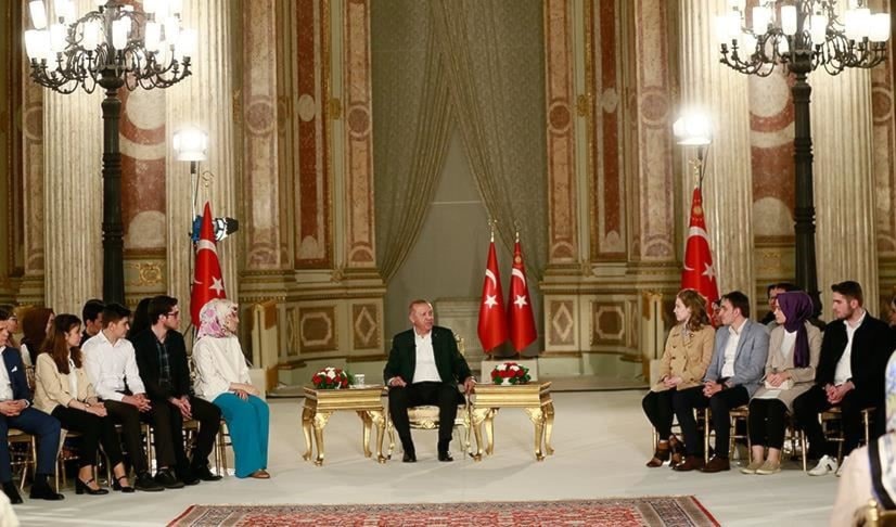 إردوغان أمام شباب جامعيين في إسطنبول: أنقرة ستشترك أيضاً مع موسكو في إنتاج منظومة الدفاع "إس-500" إردوغان أمام شباب جامعيين في إسطنبول: أنقرة ستشترك أيضاً مع موسكو في إنتاج منظومة الدفاع "إس-500"