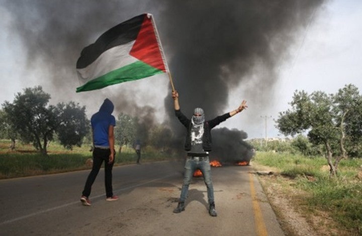 اقتحامه مخيّم جنين والجيش الإسرائيلي يعتقل عشرين فلسطينياً اقتحامه مخيّم جنين والجيش الإسرائيلي يعتقل عشرين فلسطينياً