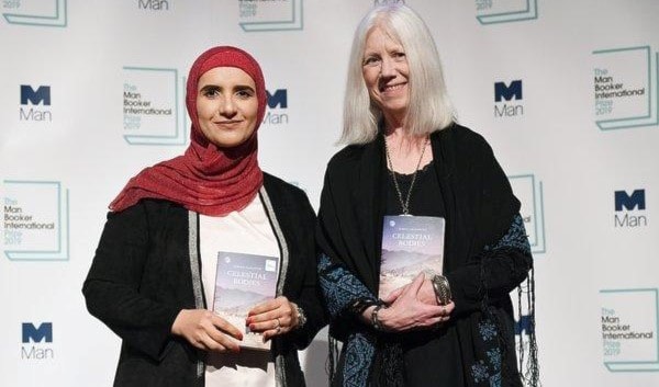 العمانية جوخة الحارثي تفوز بــ (مان بوكر 2019) العمانية جوخة الحارثي تفوز بــ (مان بوكر 2019)