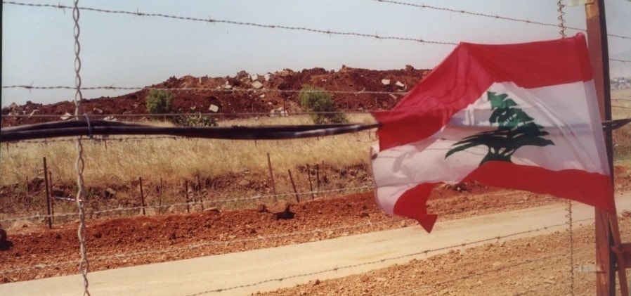 أبلغ دروس الانتصار اللبناني الذي نحتفل اليوم بذكراه وعيده التاسع عشر هو تطبيقه العملي لمقولة (ما أُخِذَ بالقوّة لن يُستَرد إلإ بالقوّة) أبلغ دروس الانتصار اللبناني الذي نحتفل اليوم بذكراه وعيده التاسع عشر هو تطبيقه العملي لمقولة (ما أُخِذَ بالقوّة لن يُستَرد إلإ بالقوّة)