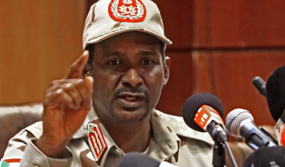 المجلس العسكري يتهم دولاً بدفع أموال من أجل تفتيت السودان كي يصبح مثل سوريا وليبيا المجلس العسكري يتهم دولاً بدفع أموال من أجل تفتيت السودان كي يصبح مثل سوريا وليبيا