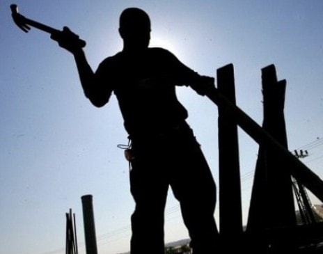 الشيوعية لم تكن حلّا جذريًا للعمال كما يعتقد الماركسيون وكما يظن كثير من الناس الشيوعية لم تكن حلّا جذريًا للعمال كما يعتقد الماركسيون وكما يظن كثير من الناس