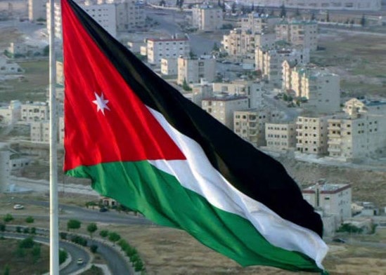 ما حدث مؤخراً من إعادة ترتيب البيت المَلَكي ( الديوان ) يؤشّر إلى الكثير من الأمور التي شكّلت ولا زالت حالة من عدم الرضا لدى الشارع الأردني ما حدث مؤخراً من إعادة ترتيب البيت المَلَكي ( الديوان ) يؤشّر إلى الكثير من الأمور التي شكّلت ولا زالت حالة من عدم الرضا لدى الشارع الأردني
