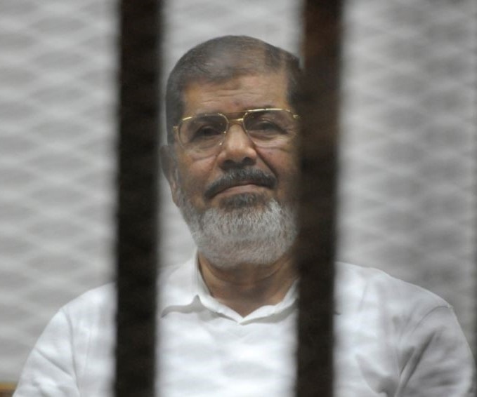 الرئيس الشهيد محمّد مرسي.. الديمقراطية التي ظهرت فجأة واختفت فجأة الرئيس الشهيد محمّد مرسي.. الديمقراطية التي ظهرت فجأة واختفت فجأة