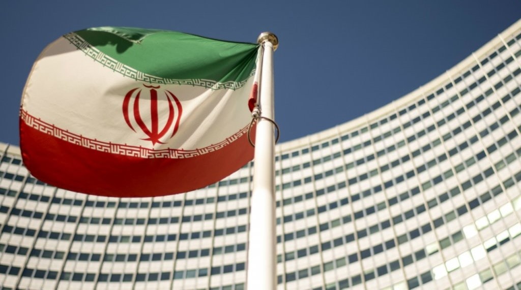 إيران لا تُفاوِض ولن تُهزَم إيران لا تُفاوِض ولن تُهزَم
