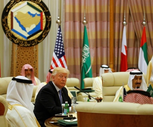 "المال مقابل الصمود والحماية"، معادلة حملها ترامب في وجه حلفاء الخليج "المال مقابل الصمود والحماية"، معادلة حملها ترامب في وجه حلفاء الخليج