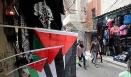 هناك مَن يحاول أن يُصوِّر اللاجئين والعمال الفلسطينيين وكأنهم يخالفون القانون هناك مَن يحاول أن يُصوِّر اللاجئين والعمال الفلسطينيين وكأنهم يخالفون القانون