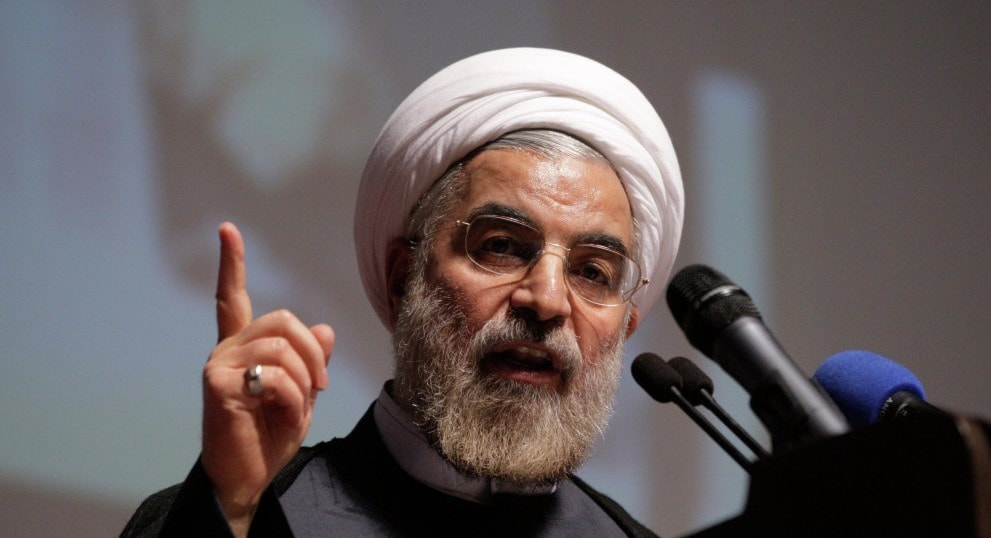 روحاني: سنسقط أي طائرة أميركية تخرق مجالنا الجوي.. ولن نسمح لأحد بأن يخل بأمن الخليج ومضيقِ هرمز روحاني: سنسقط أي طائرة أميركية تخرق مجالنا الجوي.. ولن نسمح لأحد بأن يخل بأمن الخليج ومضيقِ هرمز