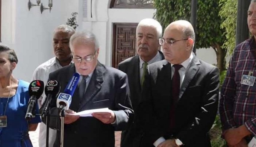 هيئة الحوار في الجزائر تعلن انضمام 23 عضواً جديداً إليها هيئة الحوار في الجزائر تعلن انضمام 23 عضواً جديداً إليها