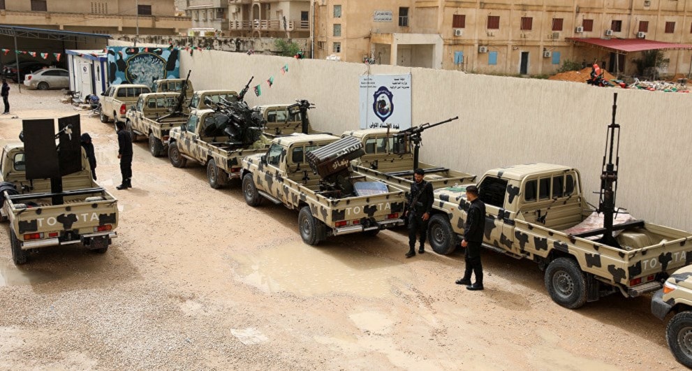 حفتر يعلن بدء تحرك عملية "طوفان الكرامة" غرب ليبيا حفتر يعلن بدء تحرك عملية "طوفان الكرامة" غرب ليبيا