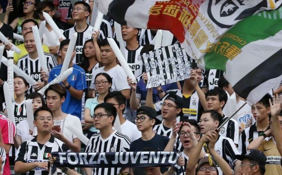 يرى يوفنتوس أن المباريات في فترة المساء في إيطاليا تقلّل من فرصة اجتذاب متابعين من آسيا يرى يوفنتوس أن المباريات في فترة المساء في إيطاليا تقلّل من فرصة اجتذاب متابعين من آسيا