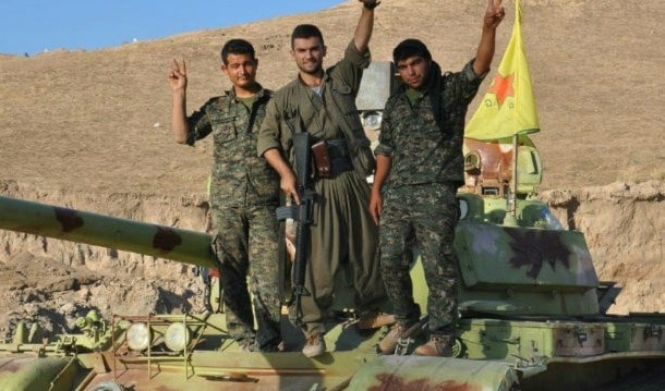 إتفاق إردوغان الأخير مع ترامب شرق الفرات وضع الكرد أمام الخيار الأصعب إتفاق إردوغان الأخير مع ترامب شرق الفرات وضع الكرد أمام الخيار الأصعب