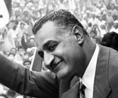 جمال عبد الناصر زعيم مصري وعربي، ذاعَ صيته في الوطن العربي بأسره على أنه موحِّد الأُمَّة العربية جمال عبد الناصر زعيم مصري وعربي، ذاعَ صيته في الوطن العربي بأسره على أنه موحِّد الأُمَّة العربية