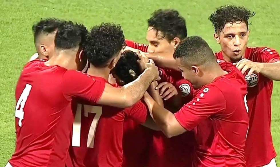 لاعبو اليمن يحتفلون بهدف محسن قراوي المذهل لاعبو اليمن يحتفلون بهدف محسن قراوي المذهل