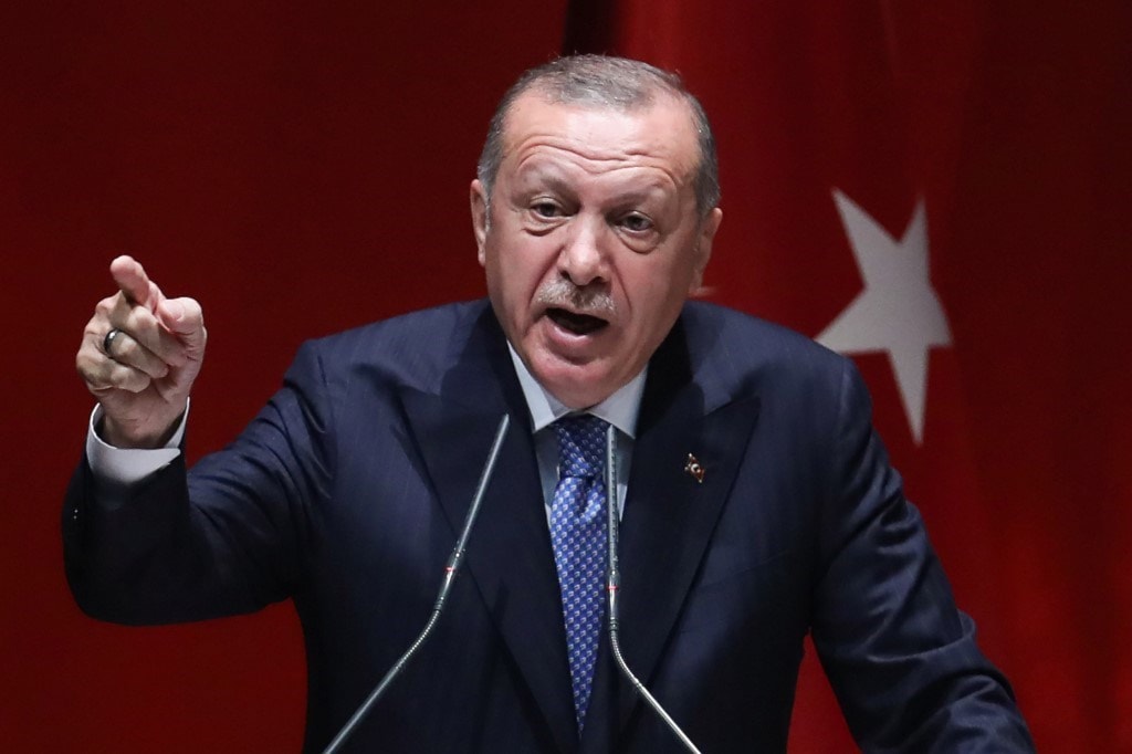 أردوغان هدد "بفتح الأبواب أمام اللاجئين السوريين إلى أوروبا"، ما لم يتمّ تقديم مزيد من الدعم بشأن المنطقة الآمنة / أ.ف.ب أردوغان هدد "بفتح الأبواب أمام اللاجئين السوريين إلى أوروبا"، ما لم يتمّ تقديم مزيد من الدعم بشأن المنطقة الآمنة / أ.ف.ب