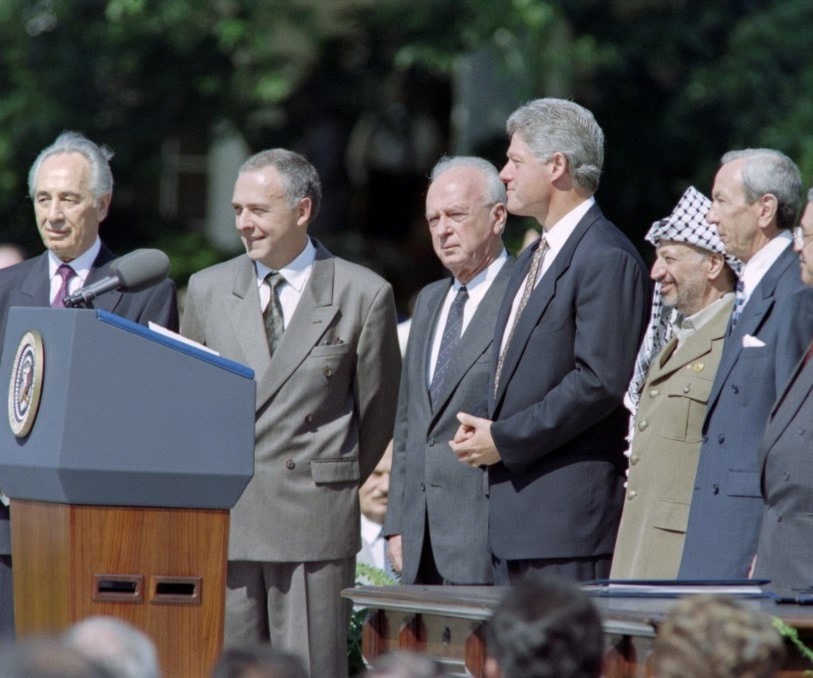 اتفاقية أوسلو وقعت في حديقة البيت الأبيض في 13 أيلول 1993 (أ ف ب) اتفاقية أوسلو وقعت في حديقة البيت الأبيض في 13 أيلول 1993 (أ ف ب)