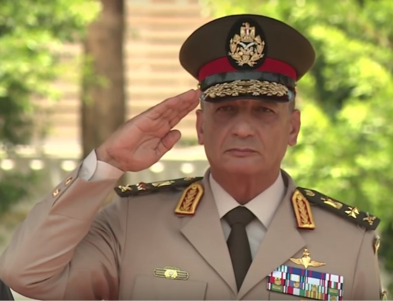 وزير الدفاع المصري: لفتح آفاق جديدة للتعاون العسكري والشراكة مع العديد من الدول الشقيقة وزير الدفاع المصري: لفتح آفاق جديدة للتعاون العسكري والشراكة مع العديد من الدول الشقيقة