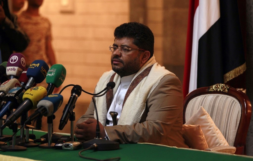 الحوثي: نحمّل الأمم المتحدة ومبعوثها مسؤولية عدم إدانة أو إلزام العدوان بعدم منعهم من المرور / أ.ف.ب الحوثي: نحمّل الأمم المتحدة ومبعوثها مسؤولية عدم إدانة أو إلزام العدوان بعدم منعهم من المرور / أ.ف.ب